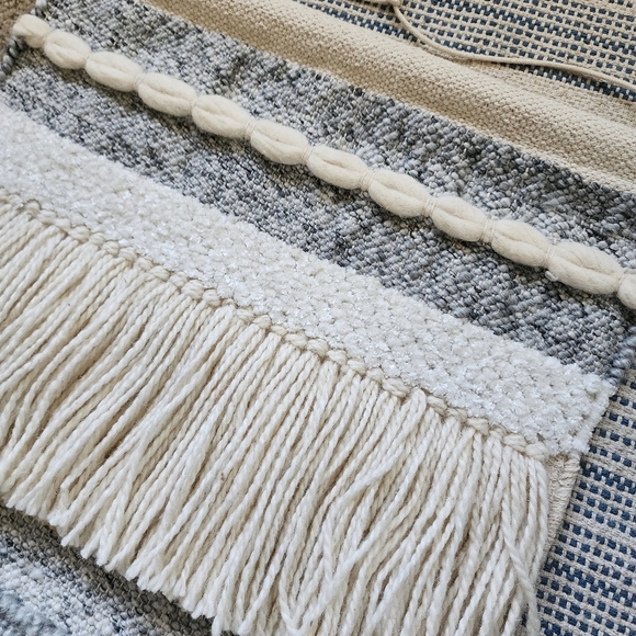 Preowned excellent wall yarn tapestry hanger bohemian 19"Wx32inL ID03 - Picture 4 of 7